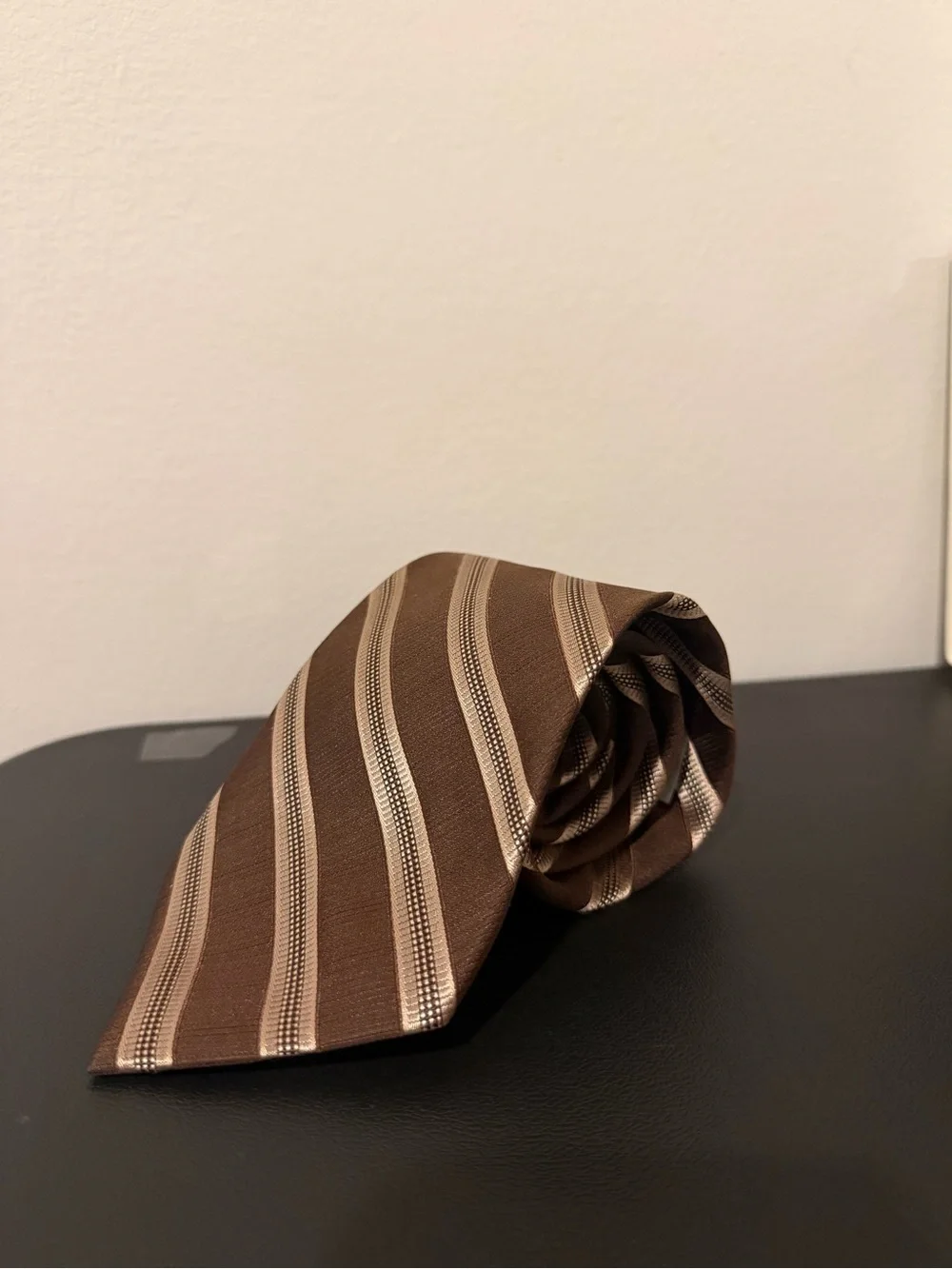 Sun river Brown and Gold Patterned Silk Tie Set